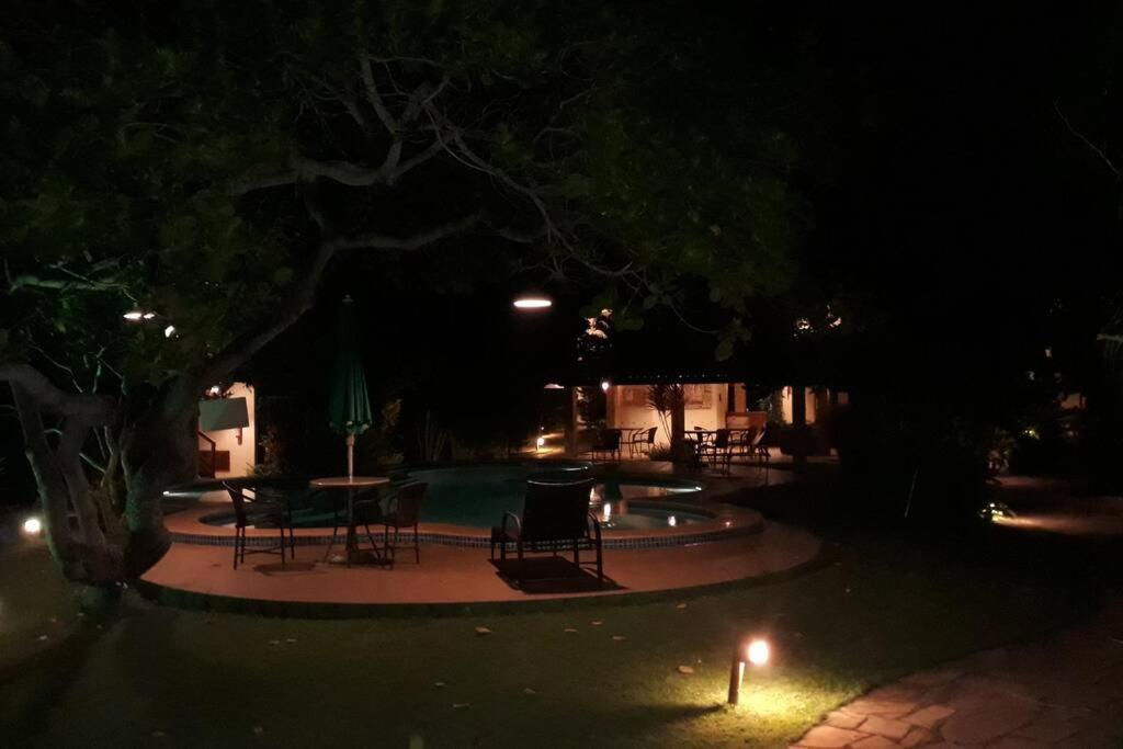 Imbassai - Casa Alto Padrao Completa - Condominio Fechado - A1B1 Luaran gambar
